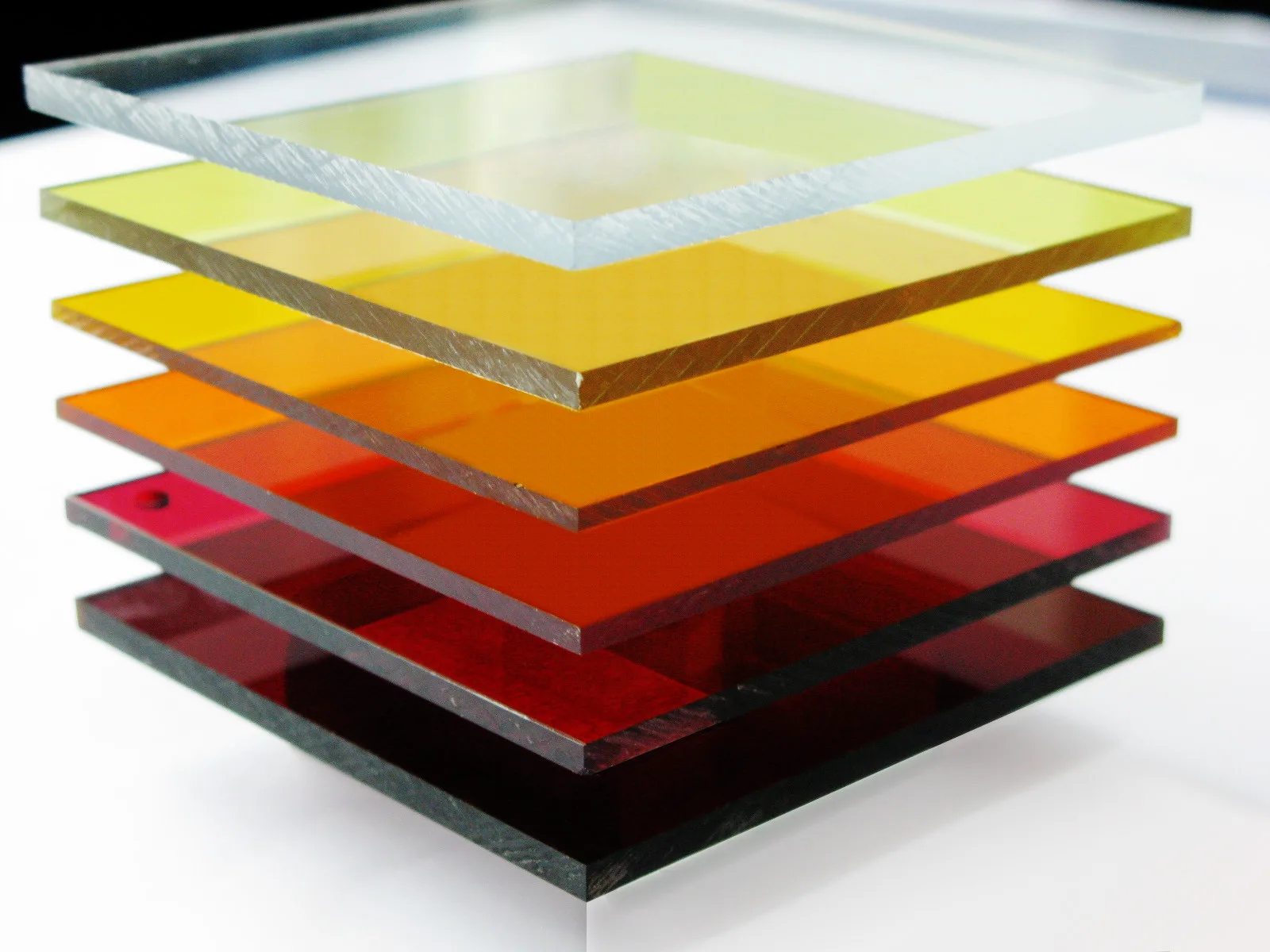 Acrylic vs Plexiglass: Which Material is Best for Displays APEX