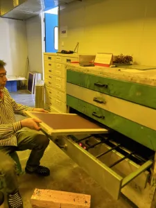 The Process Flow of Screen Printing - Golden Brand