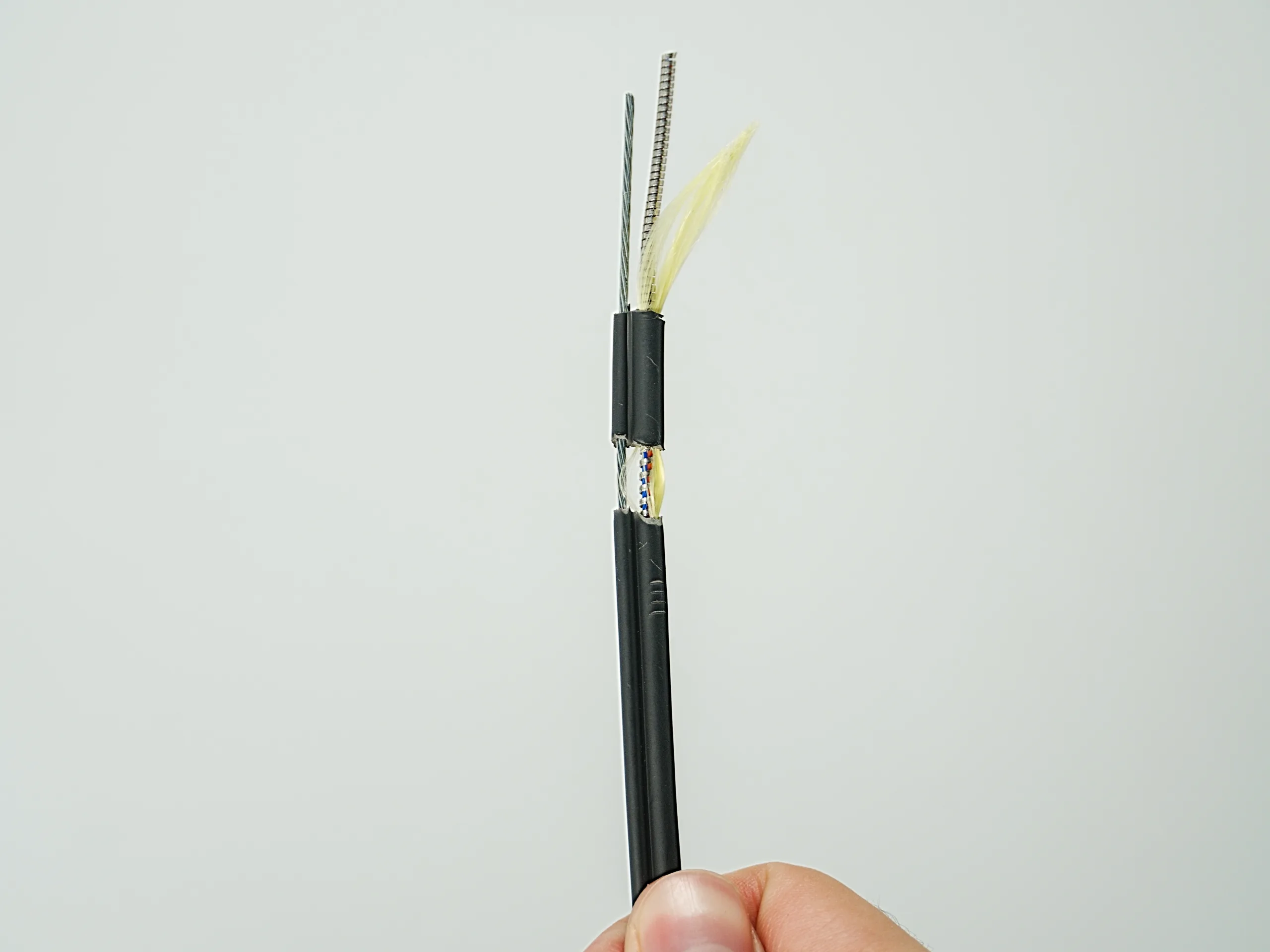 Fig8 Self-supporting Round Armored Optic Fiber Drop Cable