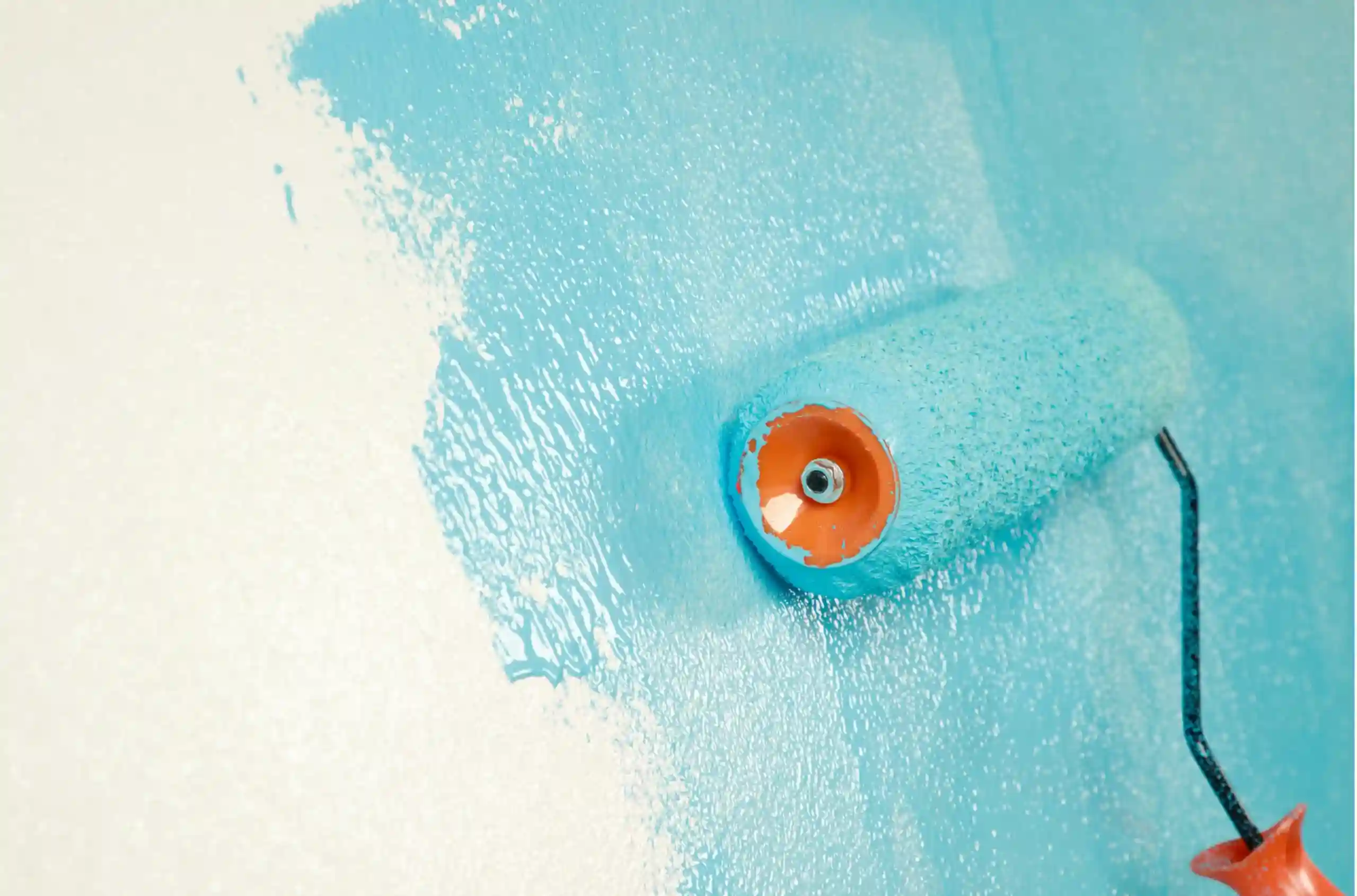 blue-wall-painting-hec-application-scaled