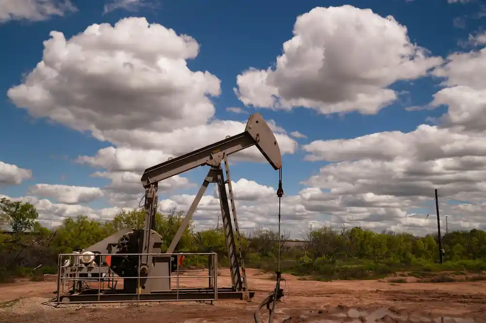 pregelatinized-starch-drilling-fluid-pumpjack-operation