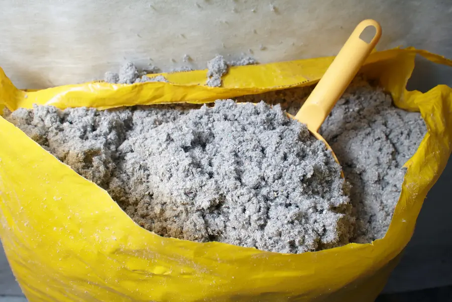 recycled-cellulose-fiber-in-yellow-bag
